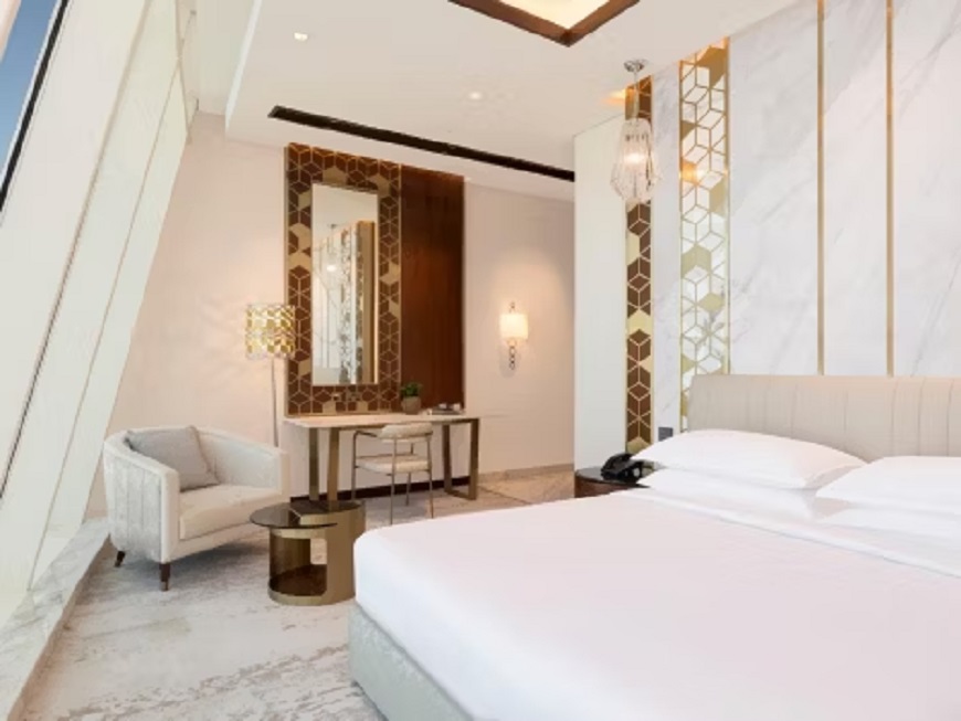 Deluxe, Double Bed