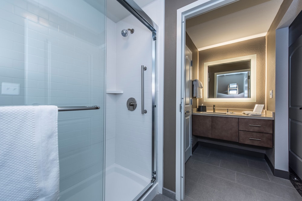 STAYBRIDGE SUITES CHARLESTON - MOUNT PLEASANT 17/60
