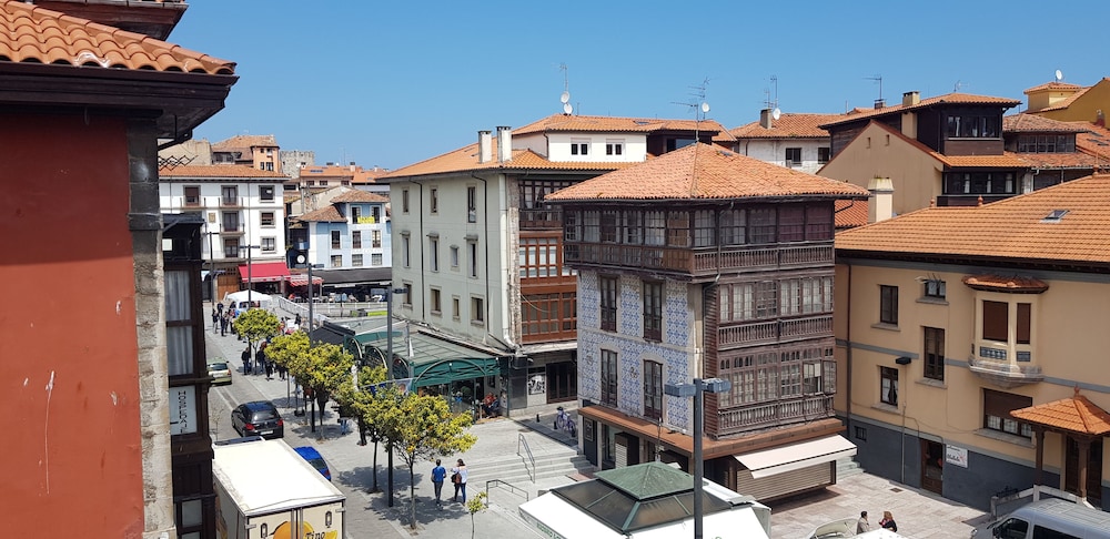 Gran Hotel Paraiso 5/65