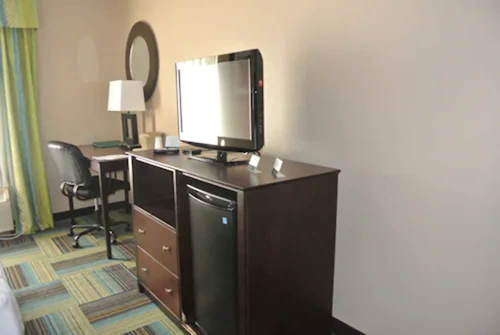 Quality Inn & Suites Arnold St Louis 28/29