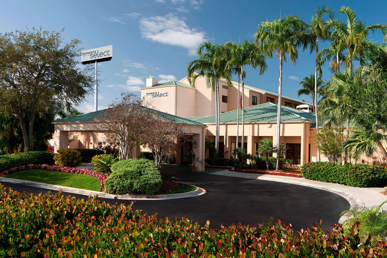 Sonesta Select Miami Lakes 42/42