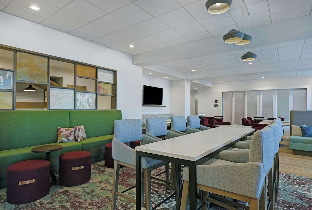 Hampton Inn Patterson Ca 38/45