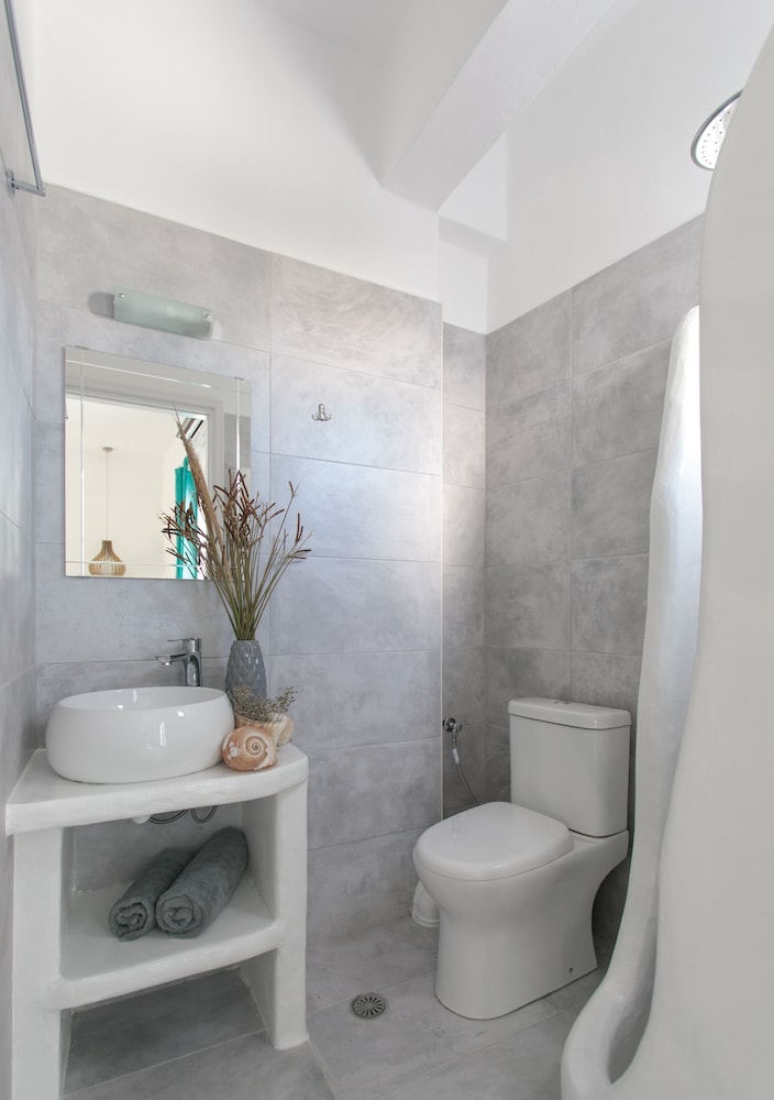 Manios Suites 47/48