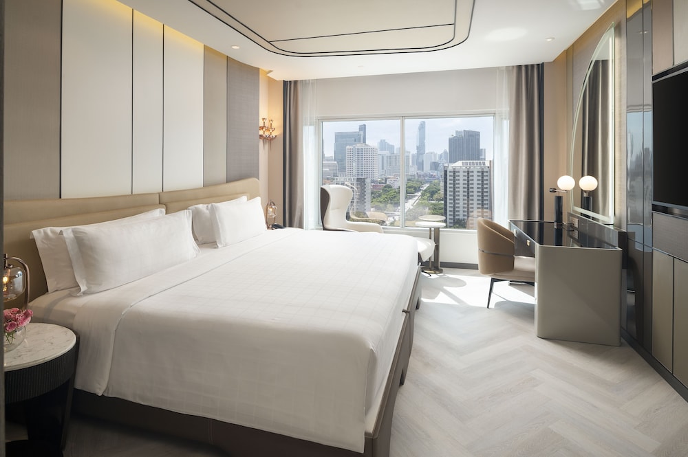 Pathumwan Princess Hotel 19/58
