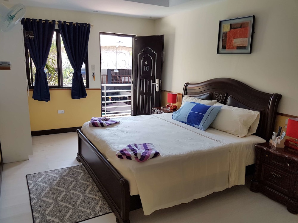 Mango's Beachfront Resort 18/69