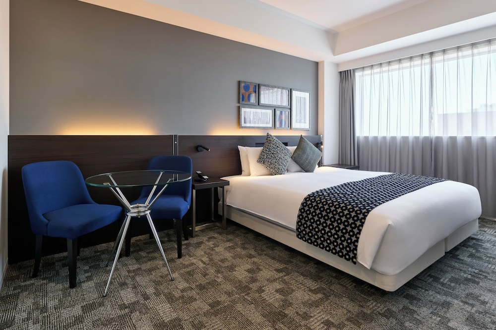 Room, Queen Bed, Lounge Access, Cross Floor