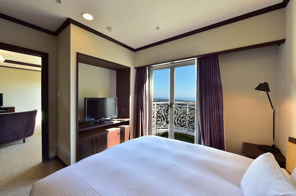 SUITE, DOUBLE BED