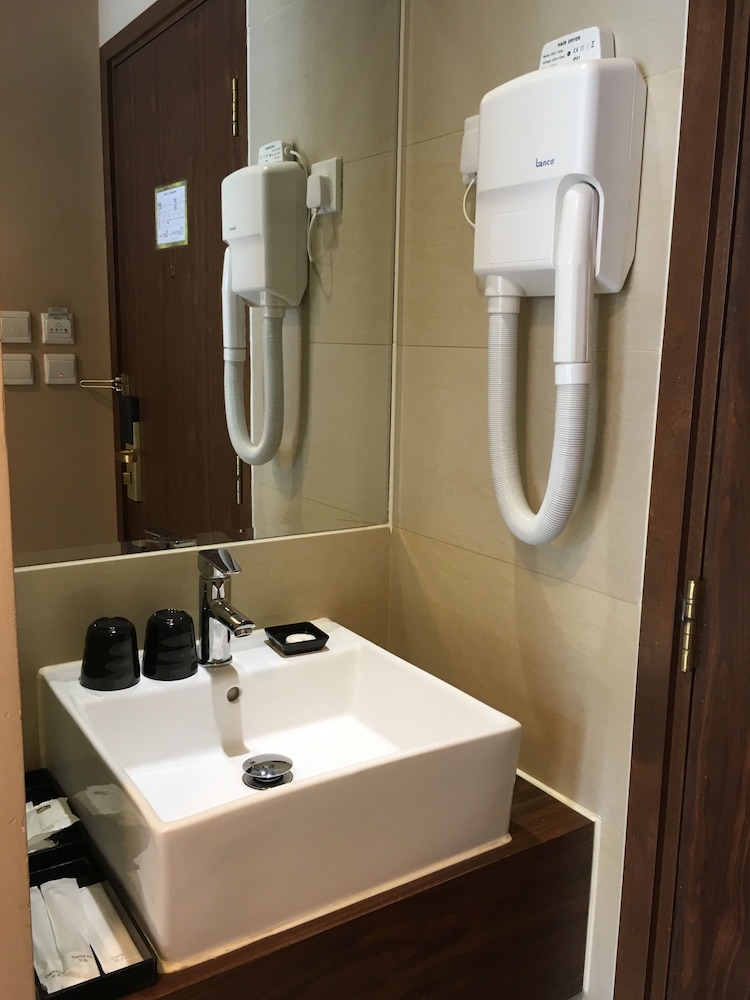 Ramada by Wyndham Hong Kong Harbour View 22/42