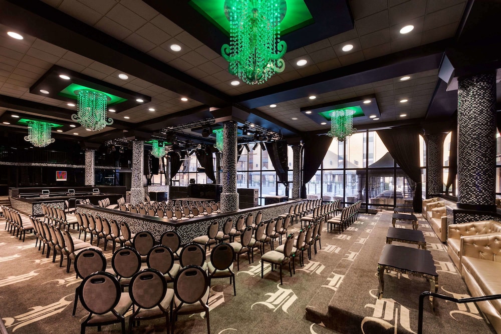 Wyndham Garden Dallas North 34/50