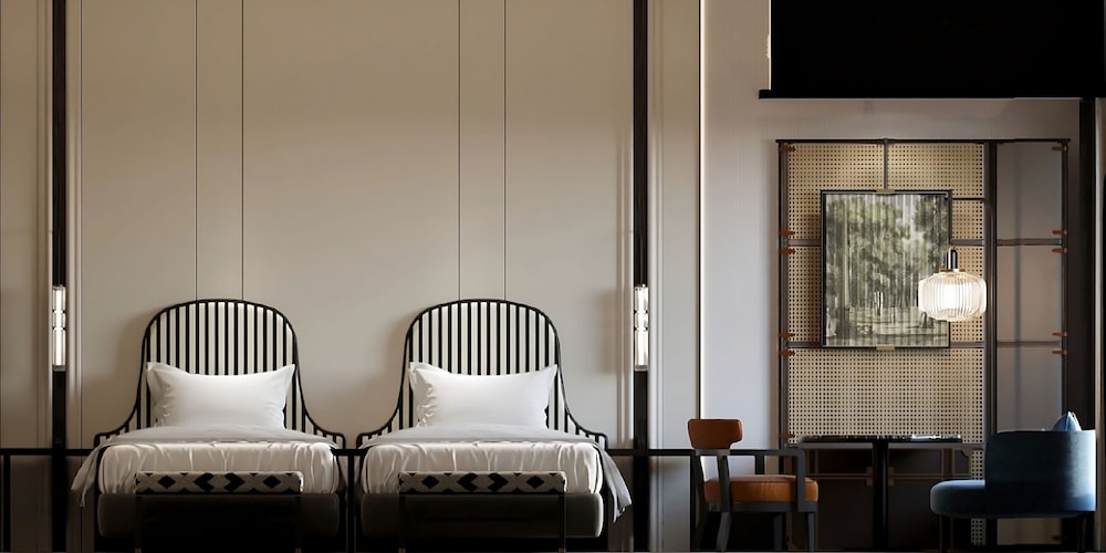 The Millen Penang, Autograph Collection 25/65
