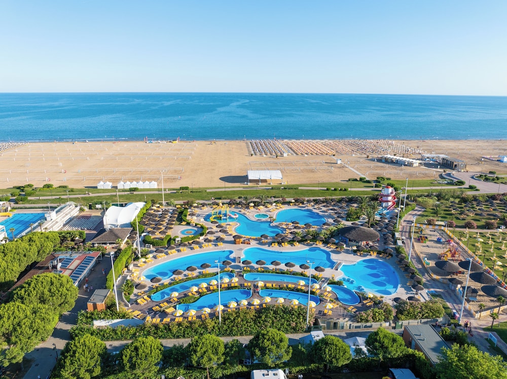Villaggio Turistico Internazionale 42/50