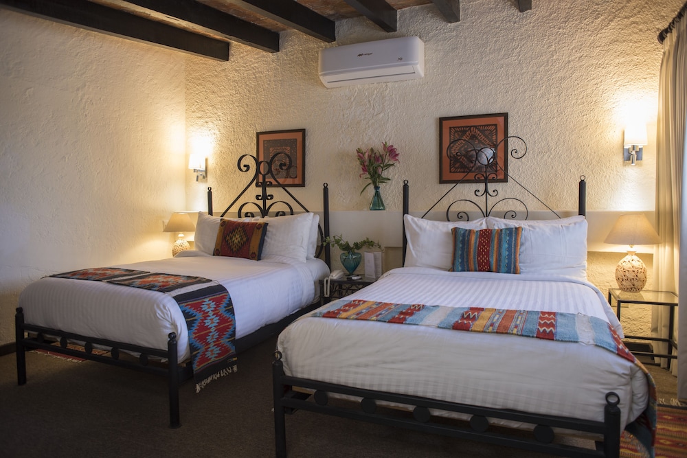 Master, Suite, 2 Double Beds