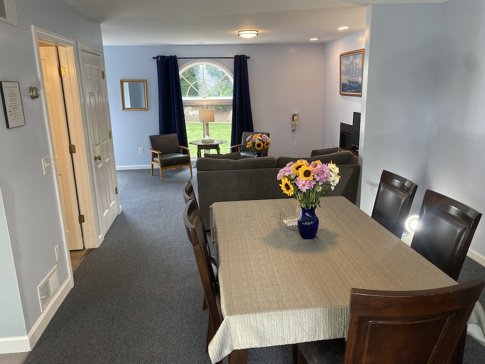 The Taber Inne Suites 39/55