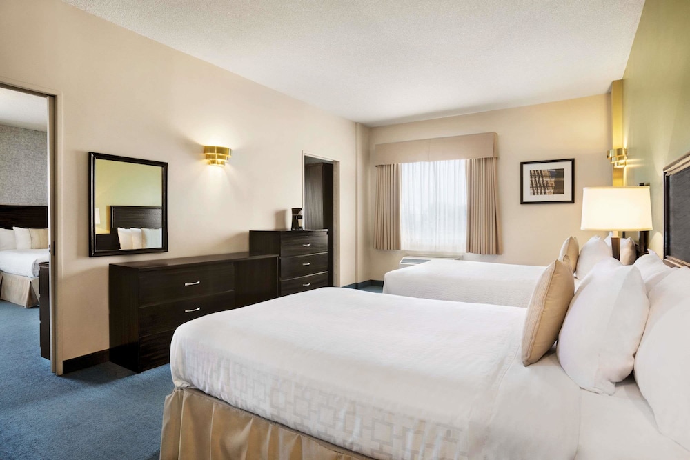 Days Inn by Wyndham Ste. Helene-de-Bagot 12/45