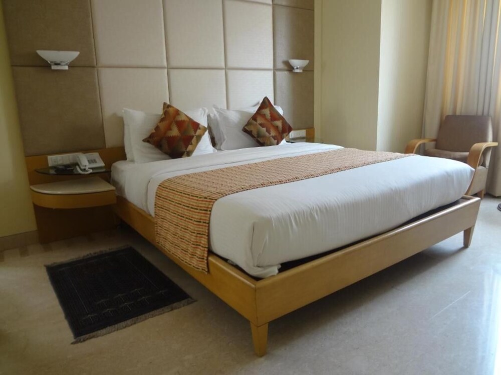 Ascot Hotel 15/33