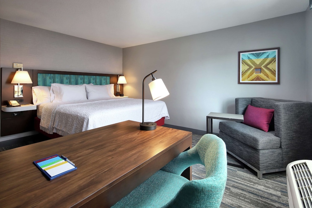 Hampton Inn and Suites Tucson East/Williams Center 22/53