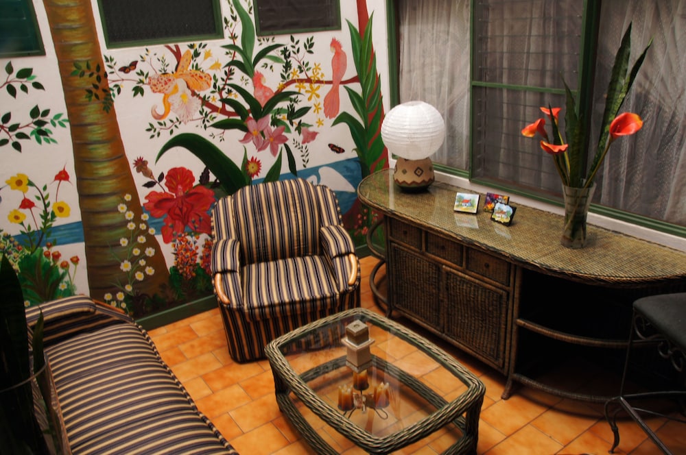 Hotel Casa Las Orquideas 64/72