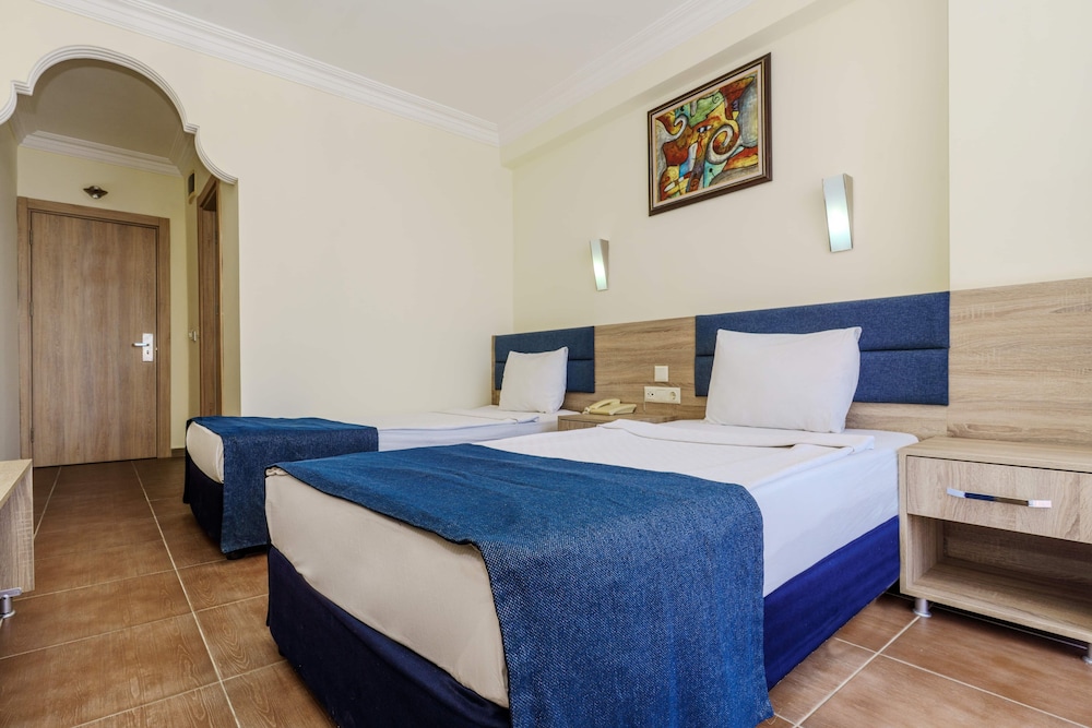 Arsi Blue Beach Hotel 17/50