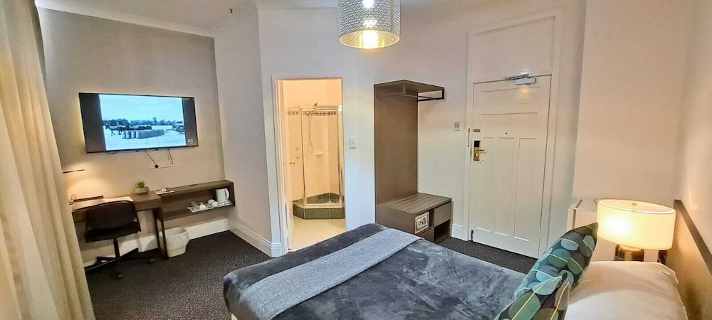 Criterion Hotel 39/57