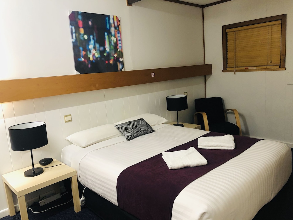 Horsham Motel 8/38