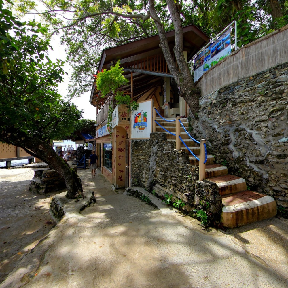 El Galleon Beach Resort Asia Divers 58/68