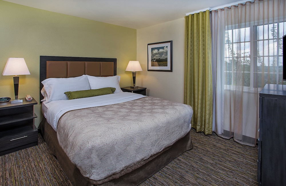 Candlewood Suites Louisville Airport, an IHG Hotel 10/39
