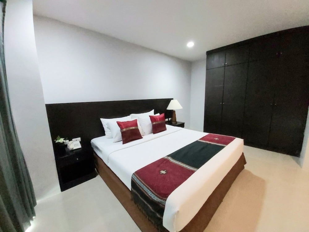 AMPO RESIDENCE 24/43