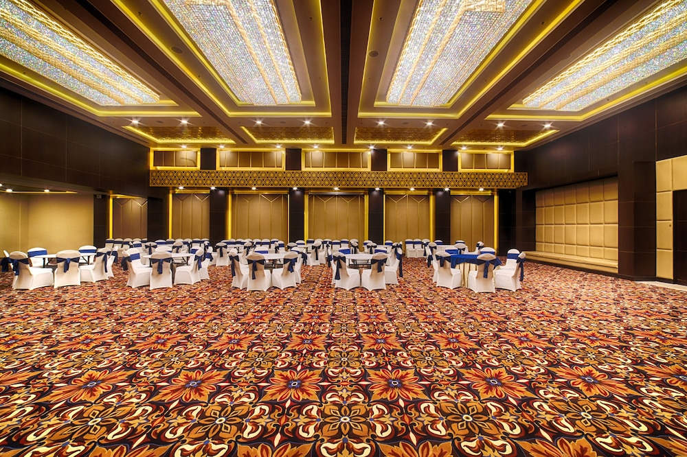 Vivanta Jamshedpur, Golmuri 42/57