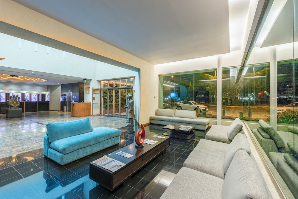 HOLIDAY INN SELECT GUADALAJARA 47/72