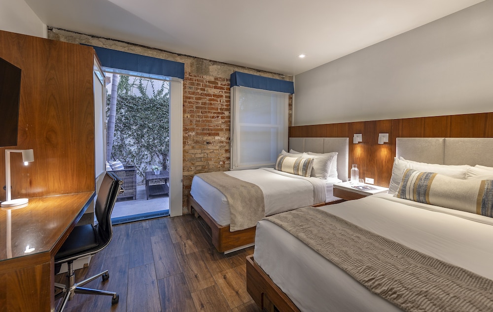 room, 2 double beds, garden view