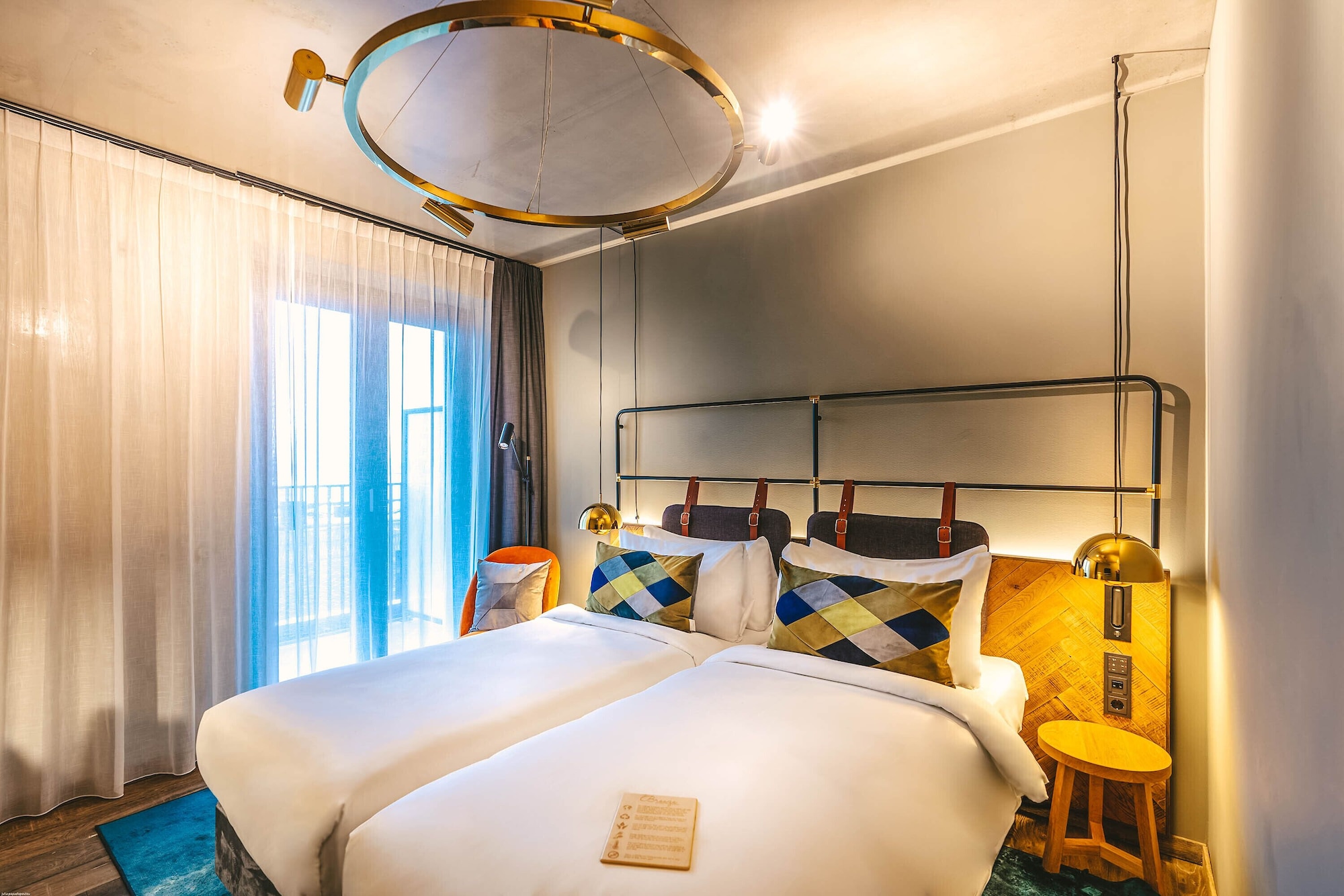 SUPERIOR, TWIN BEDS, BALCONY