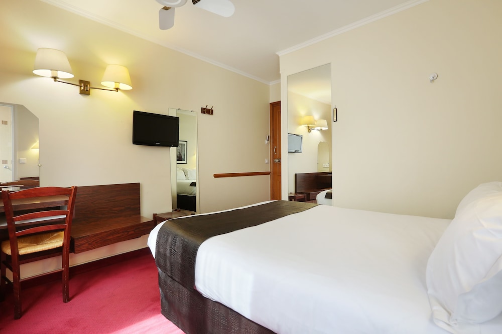 Hotel College De France 37/61