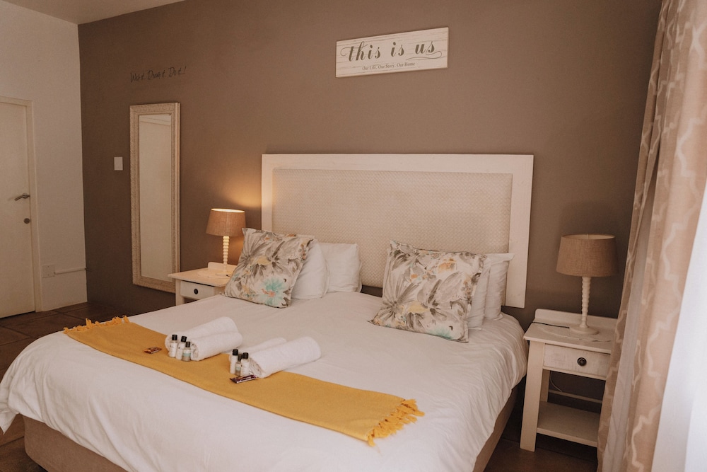1 Bedroom, Rose, Desert, Deluxe, King Bed، Caza Beach Guesthouse 2/3