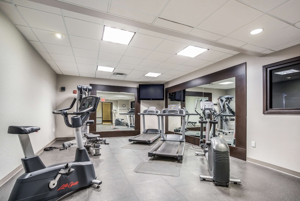 Country Inn & Suites by Radisson, Virginia Beach (Oceanfront) 20/35