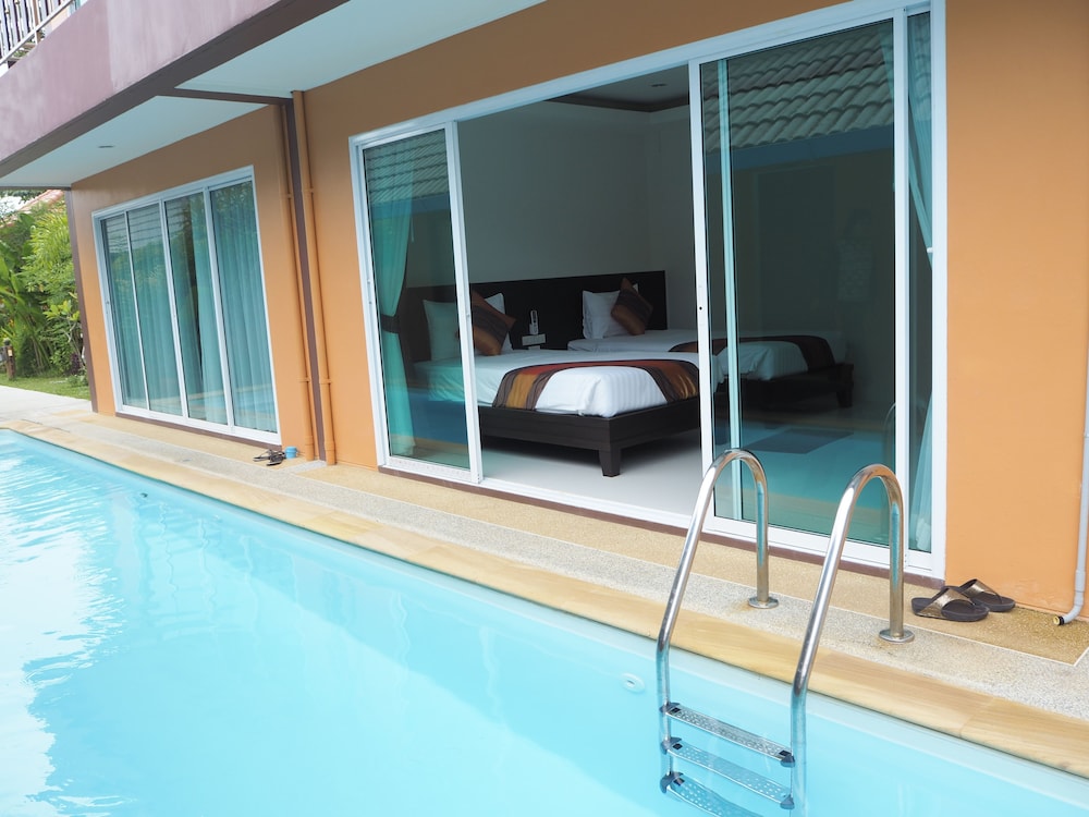 Lanta Fevrier Resort 48/59