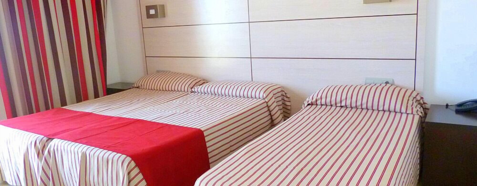 ROOM, TRIPLE, BALCONY