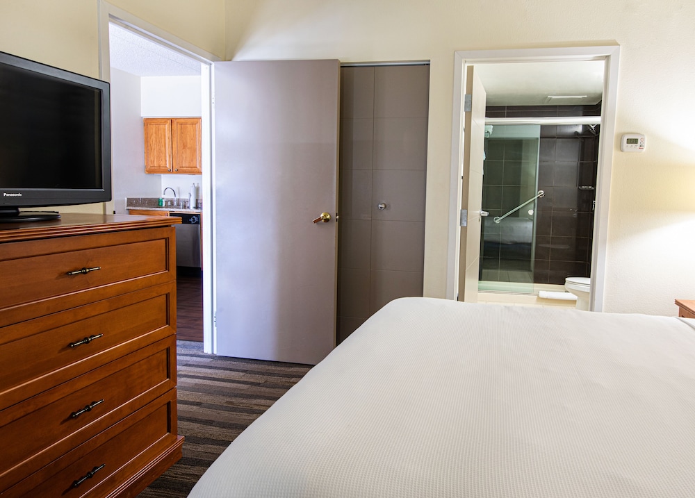 Hyatt House Chicago Schaumburg 17/50