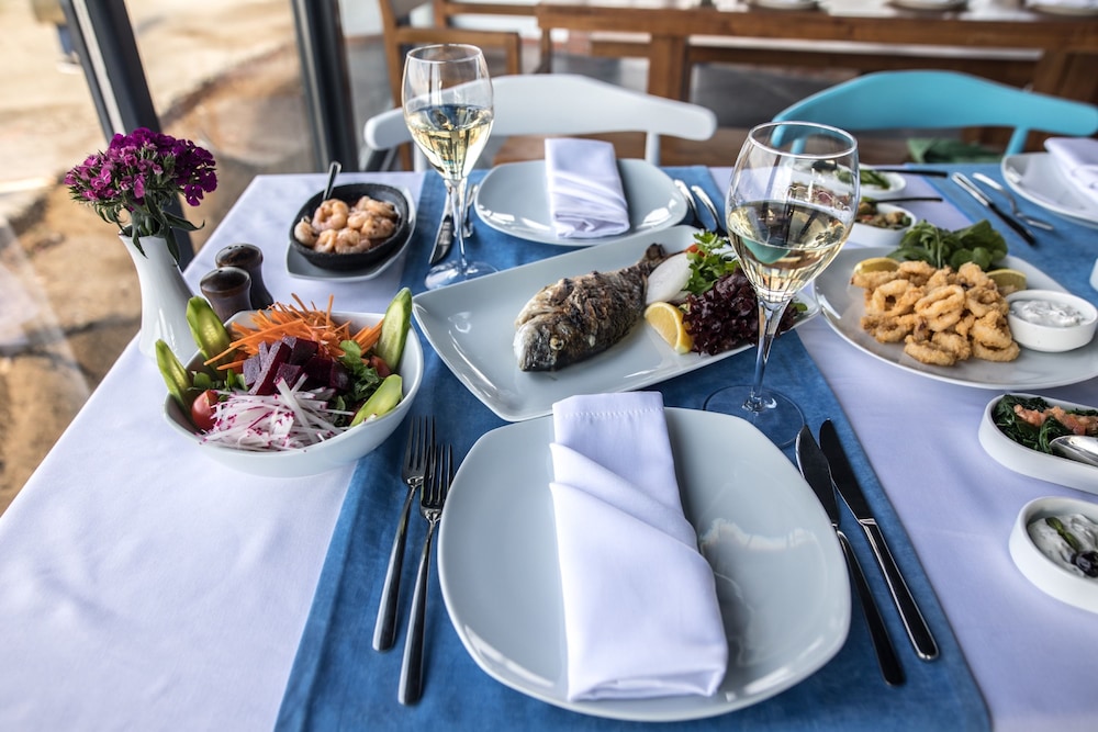 Maya Bistro Hotel Beach 51/70