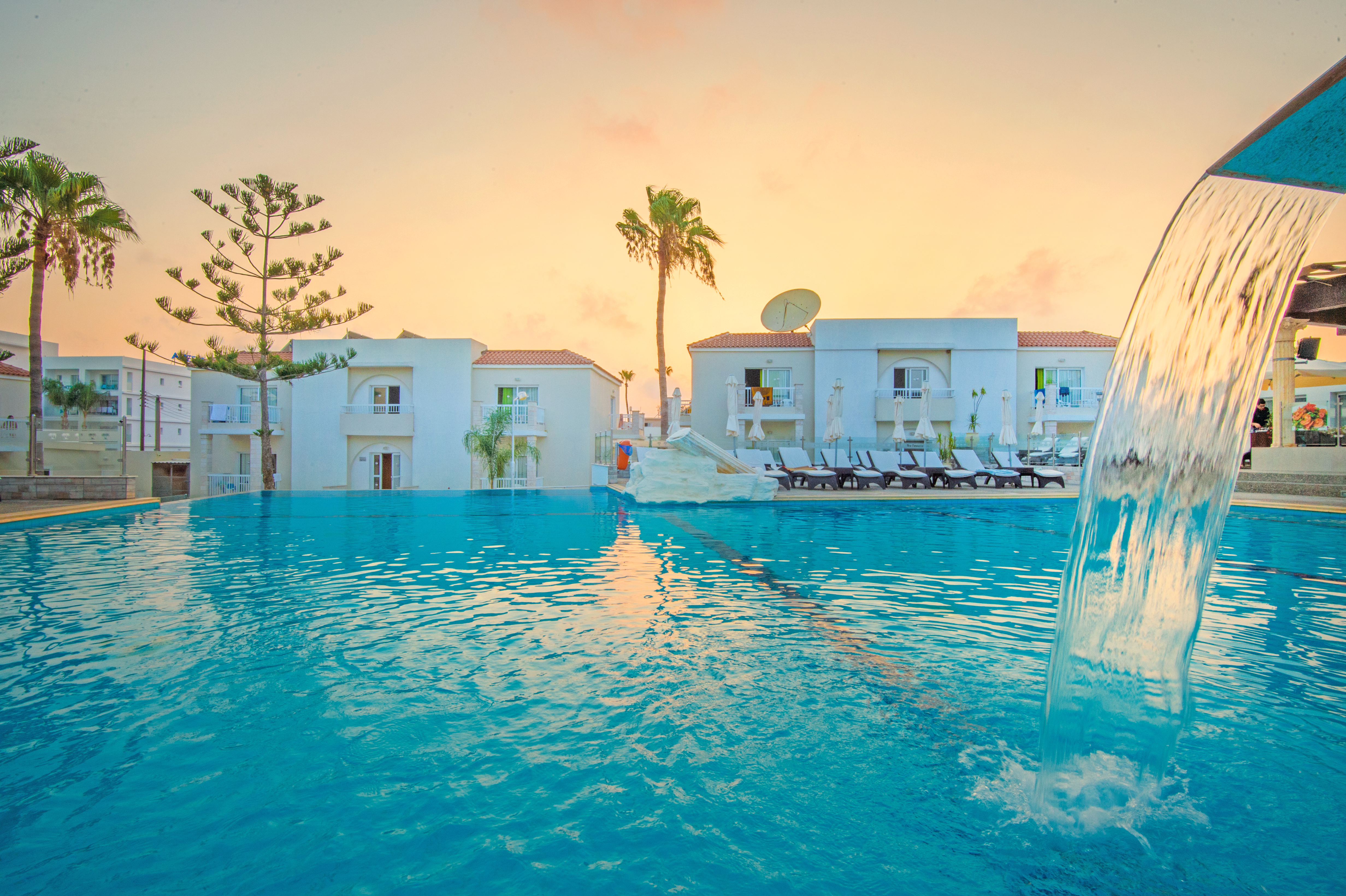 new famagusta hotelandsuites