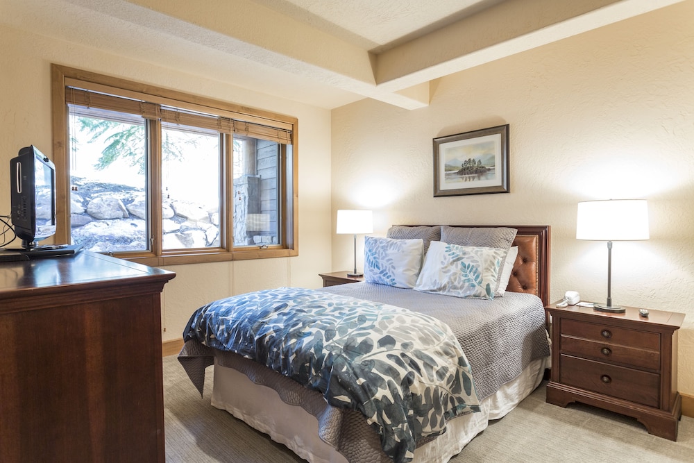 Deer Valley's Signature Collection 24/74