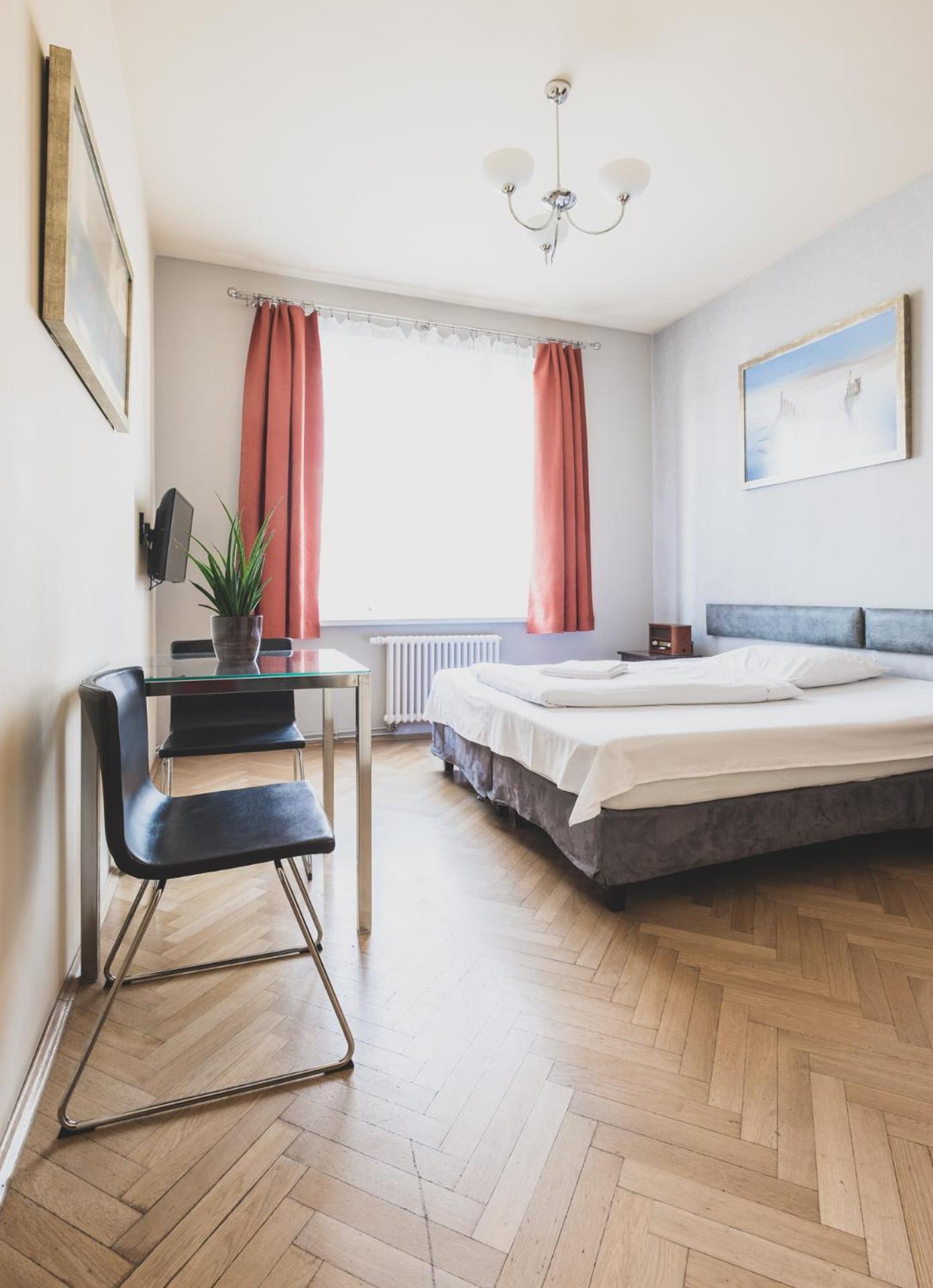 Cybulskiego Guest Rooms 12/23