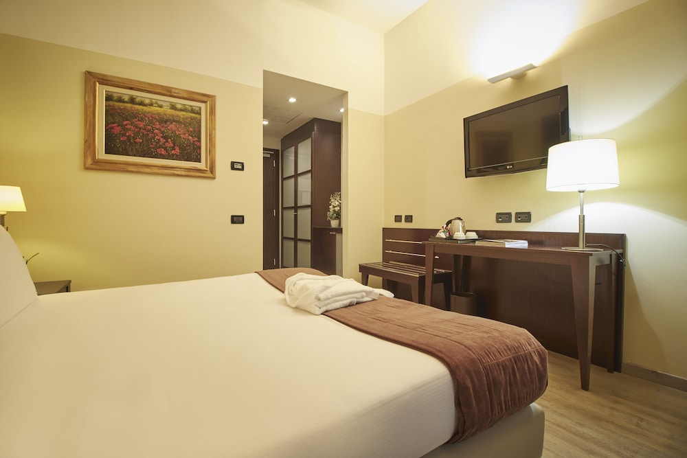 iH Hotels Milano Watt 13 26/76