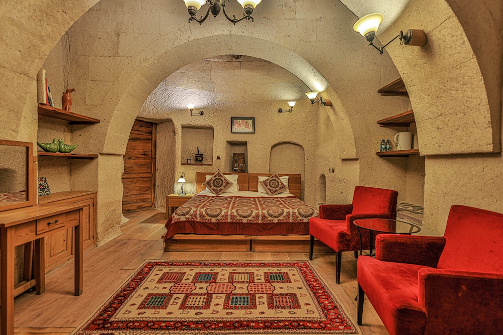 La Casa Cave 28/50
