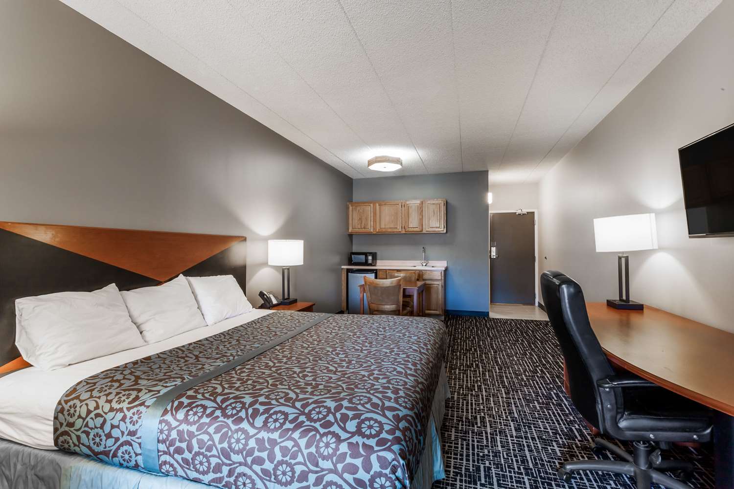 Days Inn Suites By Wyndham Lancaster Amish Country 5/28
