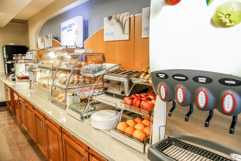 Holiday Inn Express Hotel And Suites Weatherford 41/41