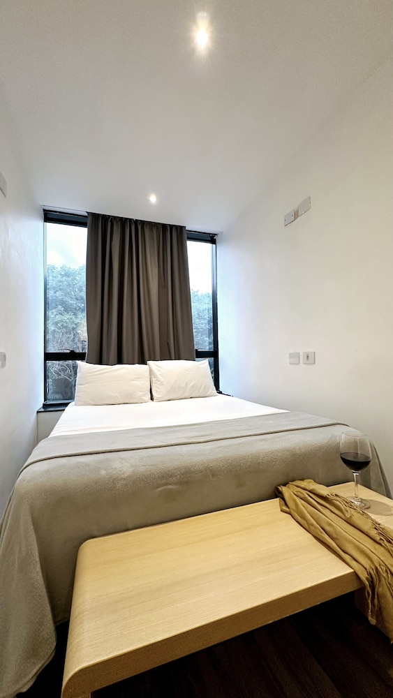 Capsule, Double Bed, Shared Bathroom