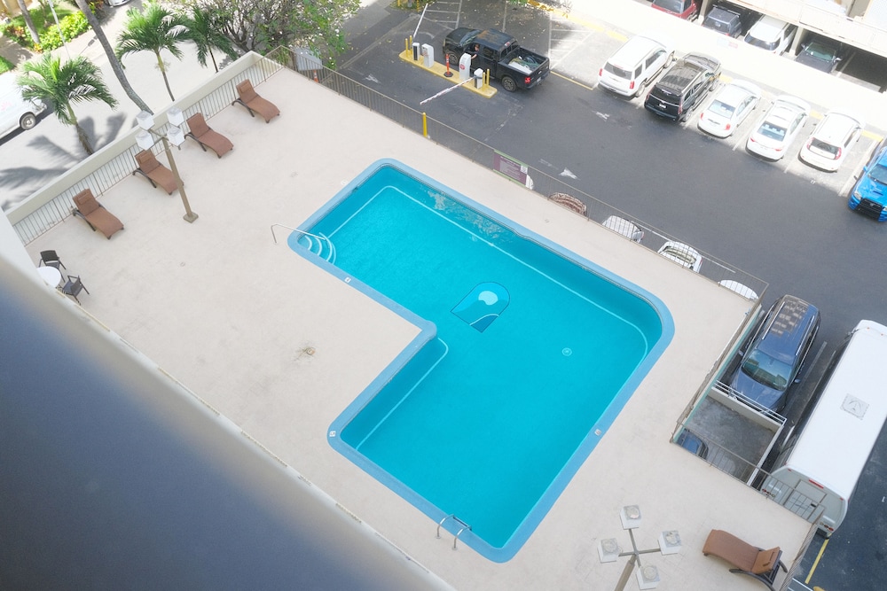 Waikiki Resort Hotel 3/69
