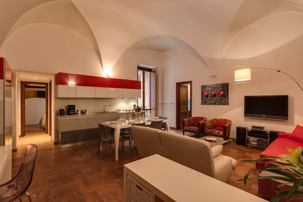 Rome Accommodation - Coronari 34/50