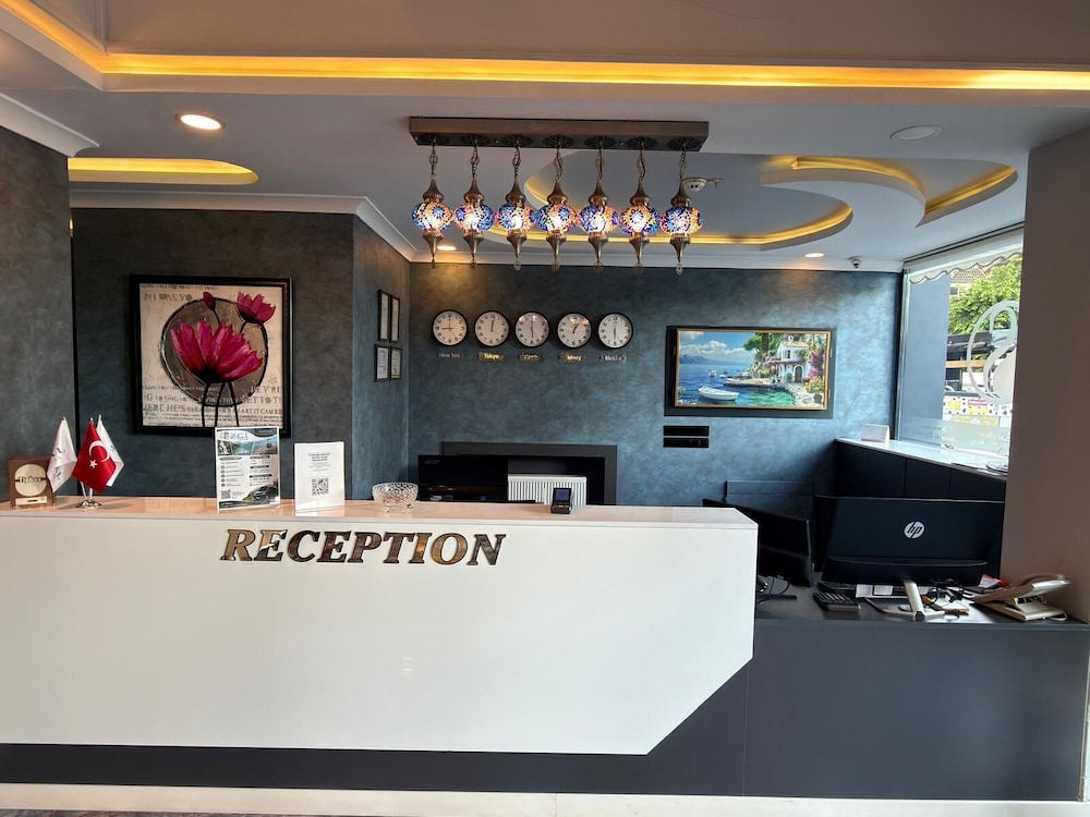 Simal Hotel 9/50
