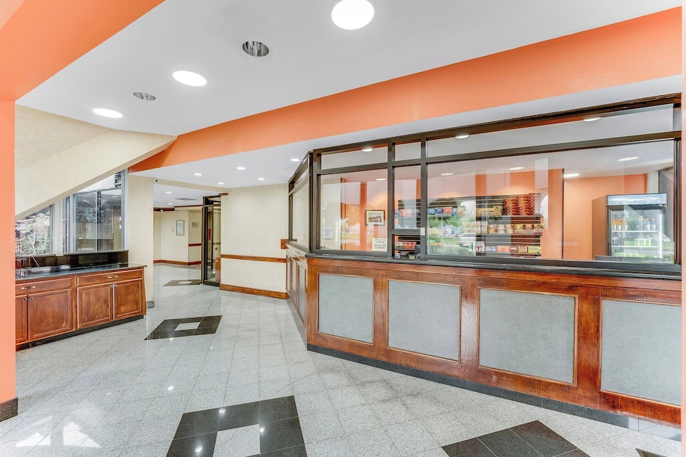 Motel6 Philadelphia, PA - Northeast 11/67